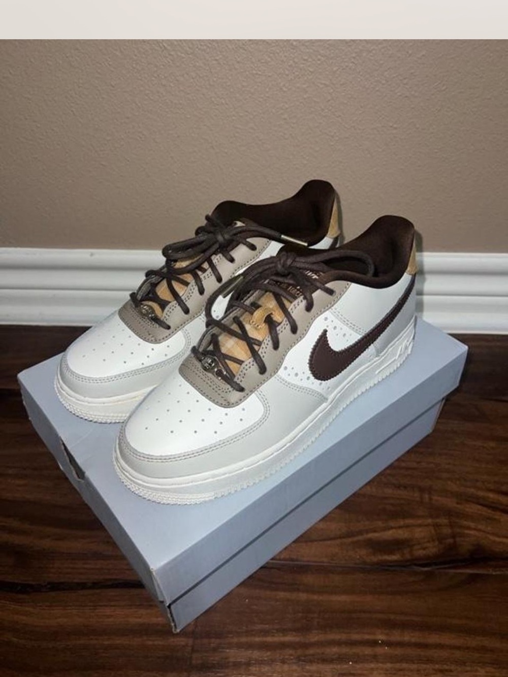 Air Force 1 LV8 Size 5.5y
